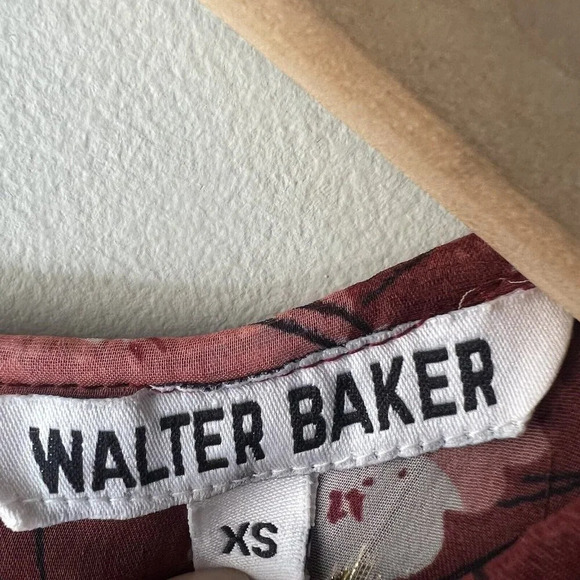 Walter Baker Zuma Blouse In Berry Hibiscus Floral Sz XS Women's flowere shirt - Picture 5 of 12